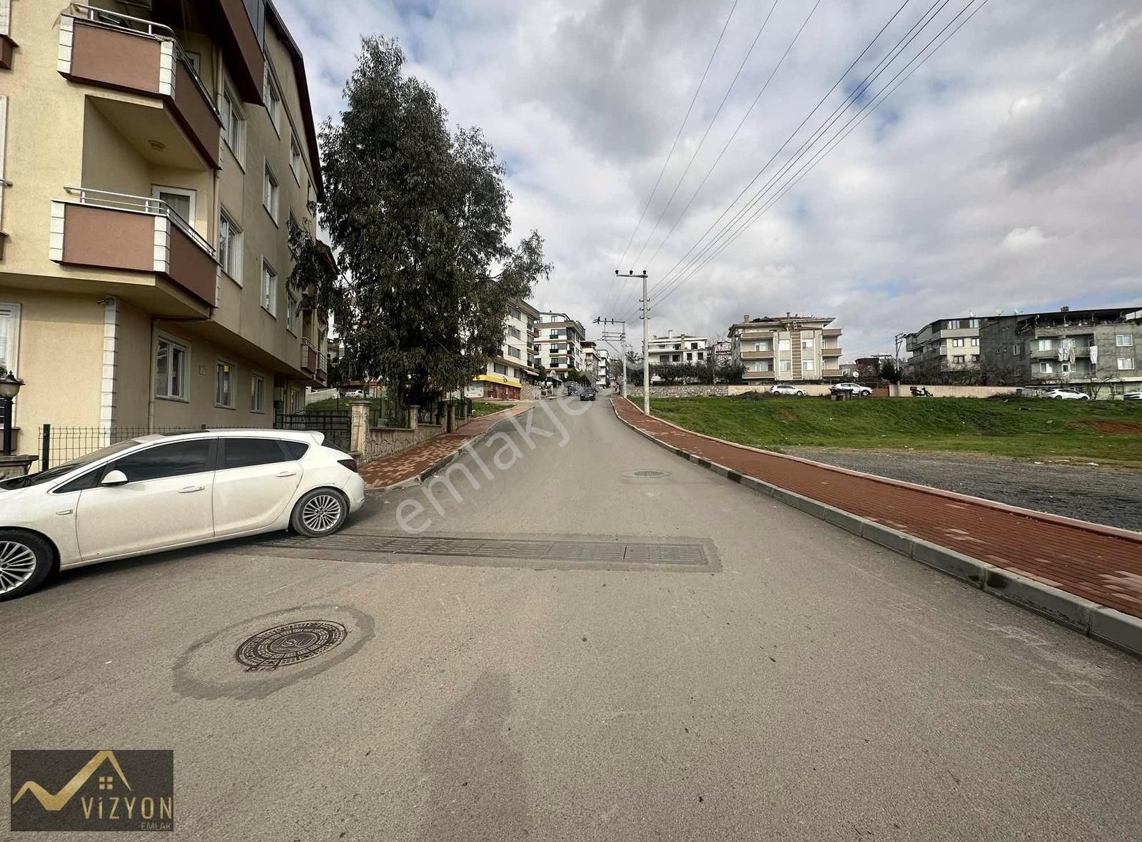 Vizyon Emlak'tan Site İçerisinde 2+1 Ara Kat 1. Kat
