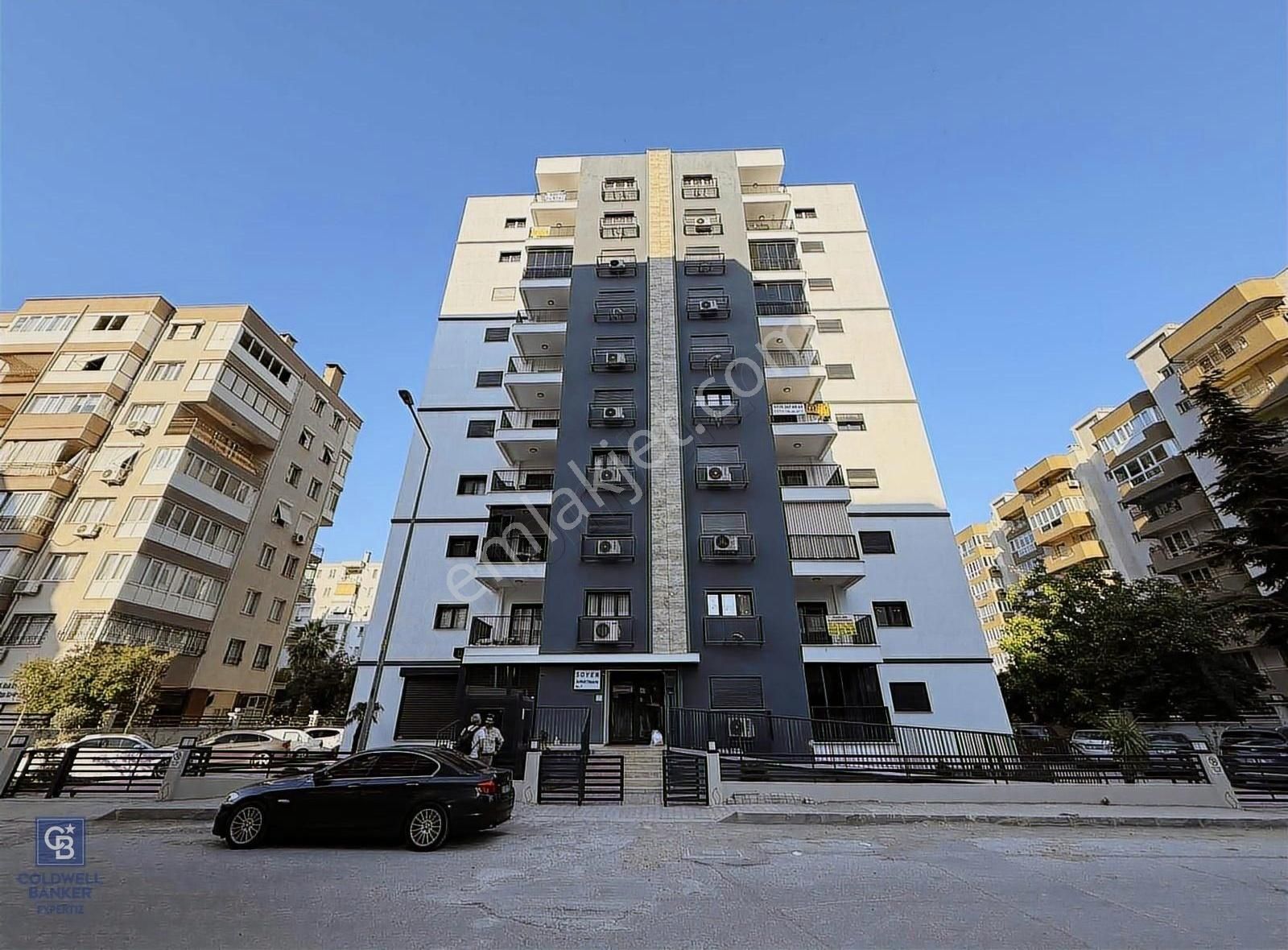 Bayraklı Manavkuyu'da Galen Hastanesi Yakını 3+1 Satılık Daire