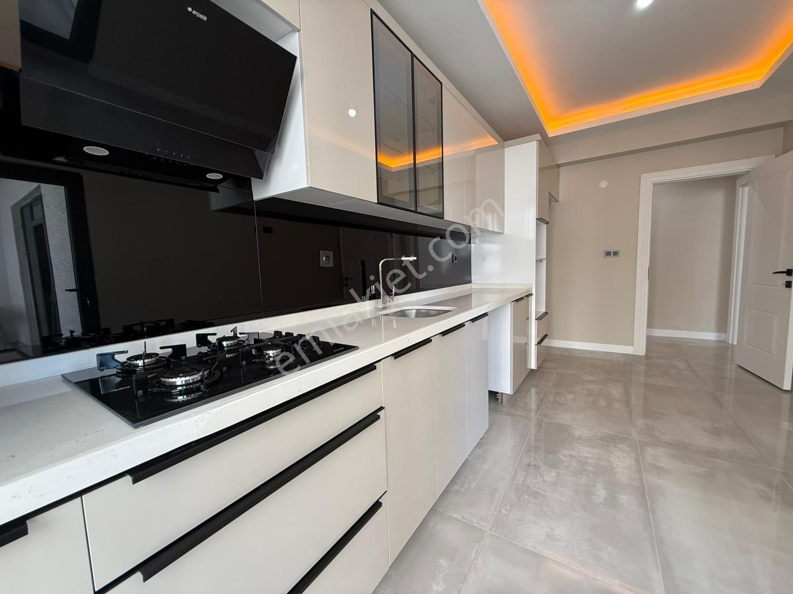 Kapaklı 19 Mayıs Mahallesinde Site İçinde Satılık 3+1 Lüks Daire
