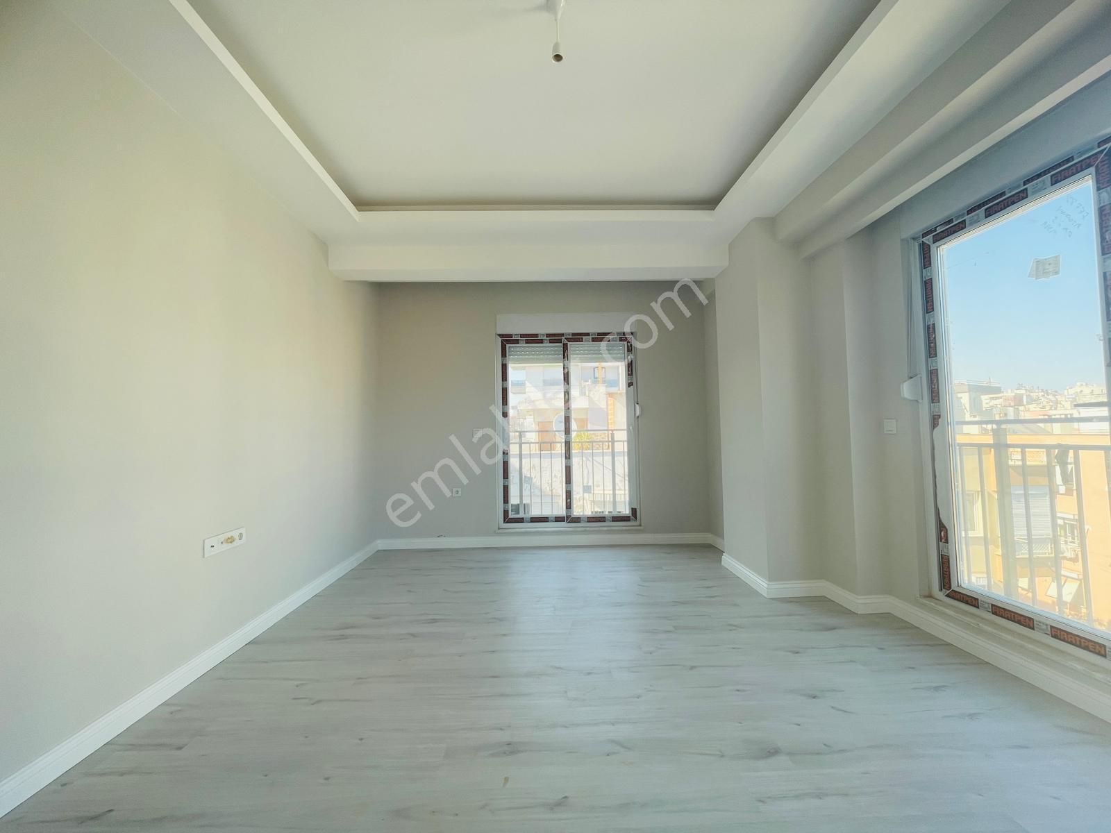 Yıldız Mahallesi 'nde Ebeveyn Banyolu Sıfır Lüks 3+1 Arakat Daire - Görsel 3