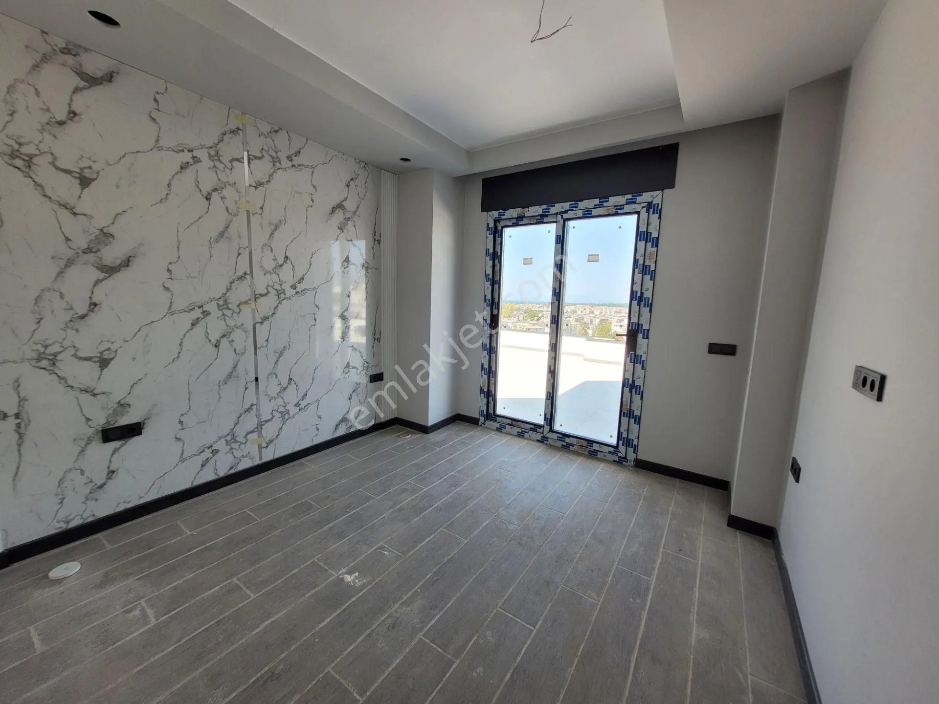Güzelçamlı'da Deniz Manzaralı Geniş Teraslı Yeni Daire - Görsel 3