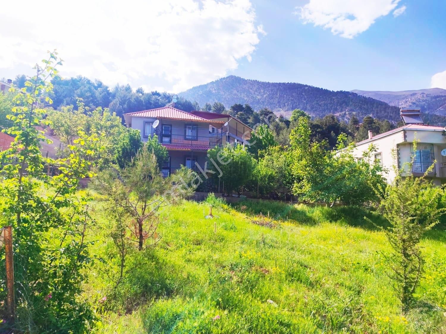 Pozantı Kar Emlaktan Yeni Konacık Yapıtaş Sitesi Yanında 500 M2 Arsa