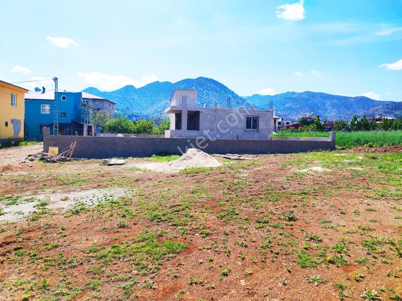 Pozantı Kar Emlaktan Kamışlı Yaylasında Hisseli 500 M2 Arsa