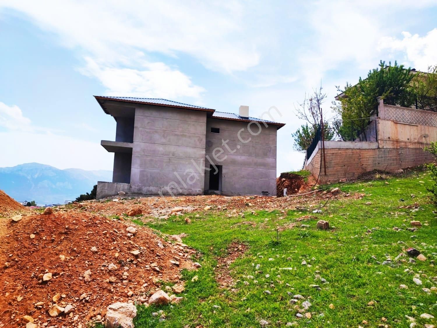 Pozantı Kar Emlaktan Yeni Konacık Bozkırlı Mevkiinde 425 M2 Arsa - Görsel 3