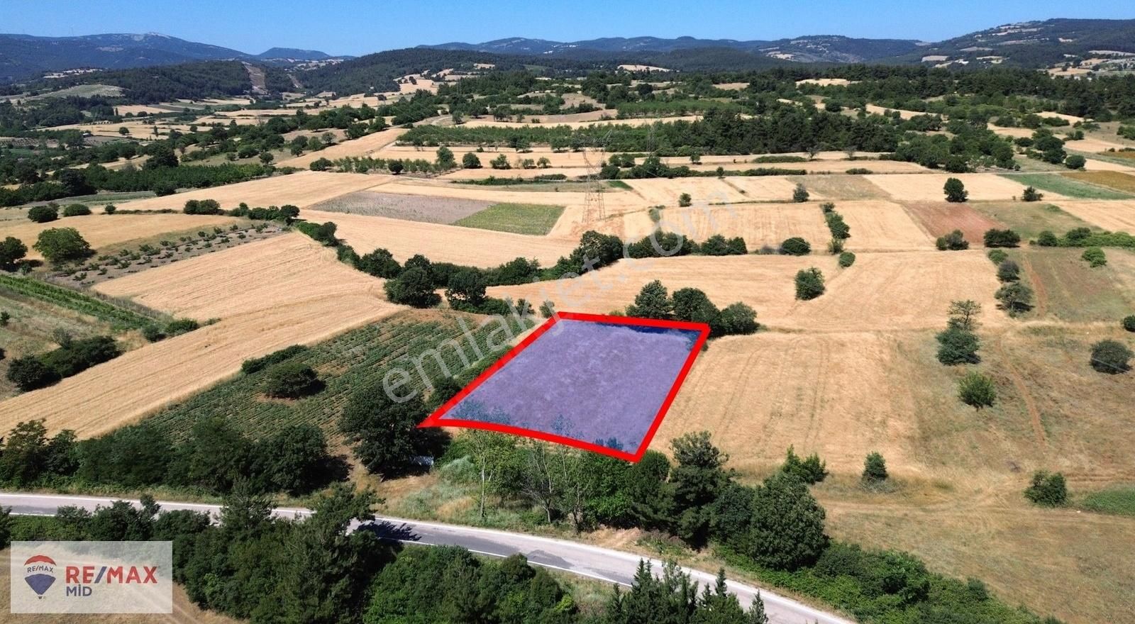 Re/max Mıd - Bereketli Mahallesinde Satılık 2432 M2 Tarla