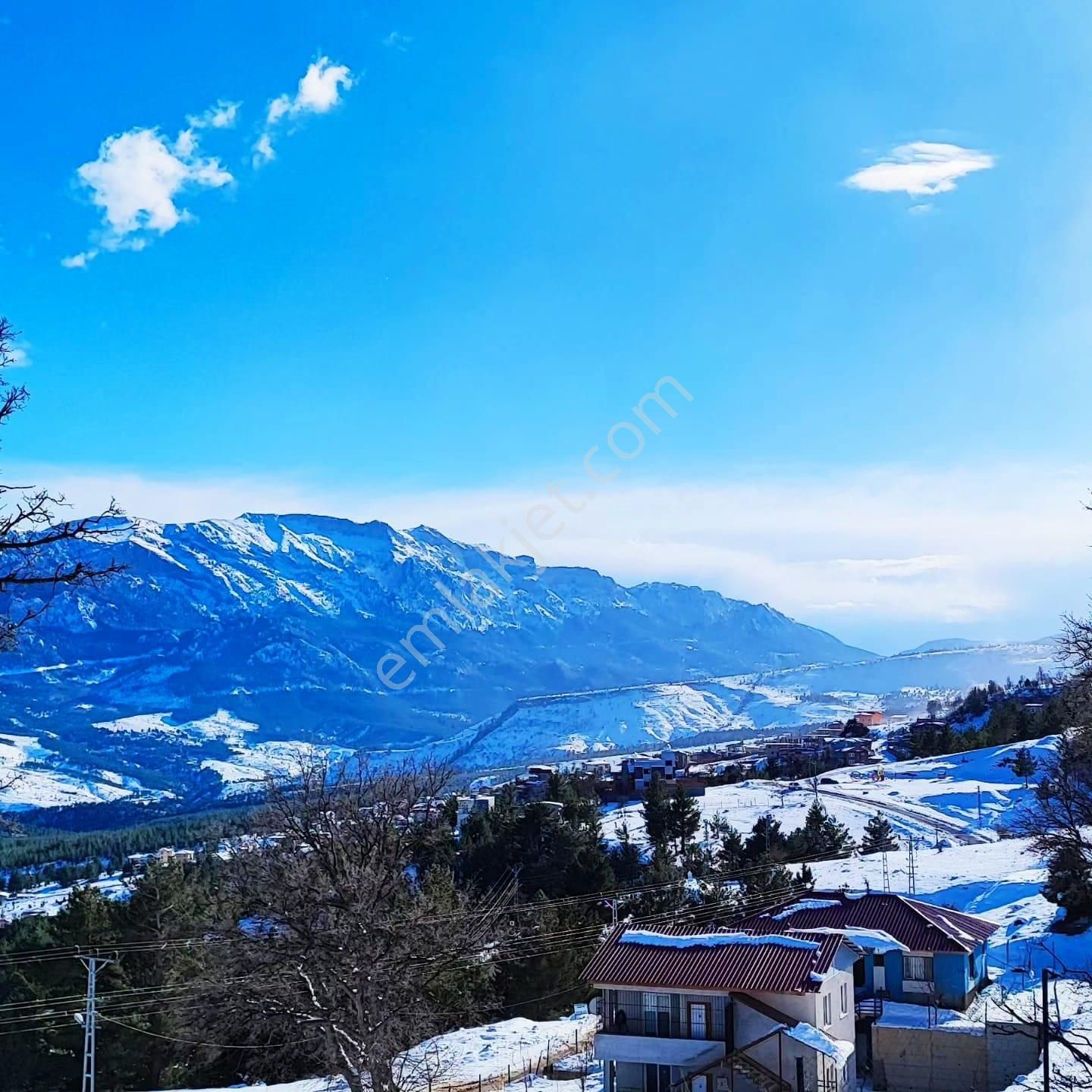 Pozantı Kar Emlaktan Yeni Konacık Bozkırlı Mevkiinde 400 M2 Arsa