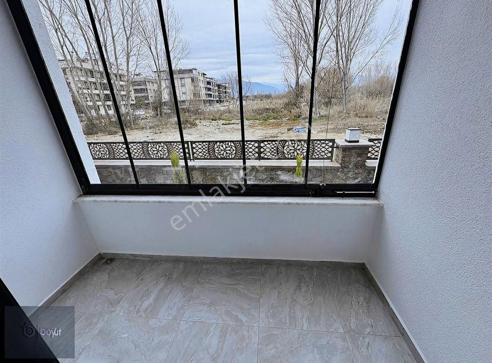 Boyut'tan Akçay Altınkum Mah. Site İçerisinde 2+1 Satılık Daire