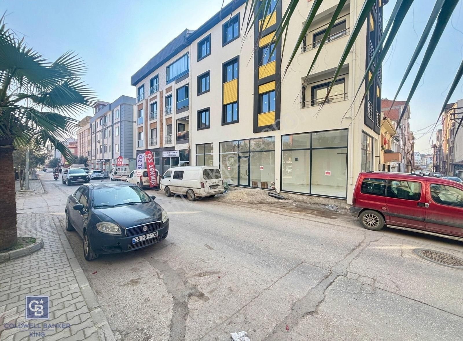 Cb King'den 1.oruçgazi Mah. Kayabey Cad.de Satılık 85 M2 Dükkan