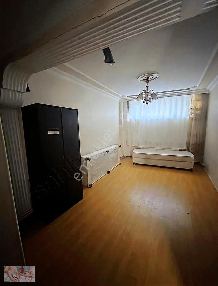 Stadın Arkasında Boş Satilik Yatırımlık Daire