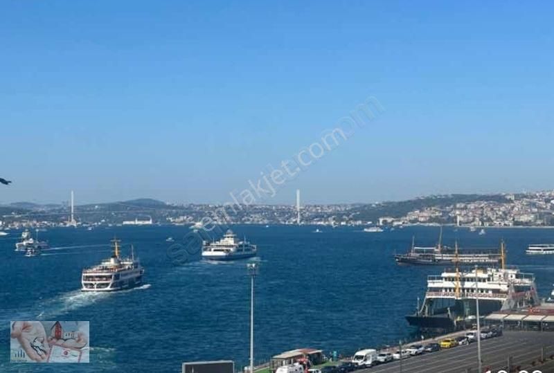 Sirkeci Marmaray Ve Tramvay Yanı Boğaz Manzaralı Ofis