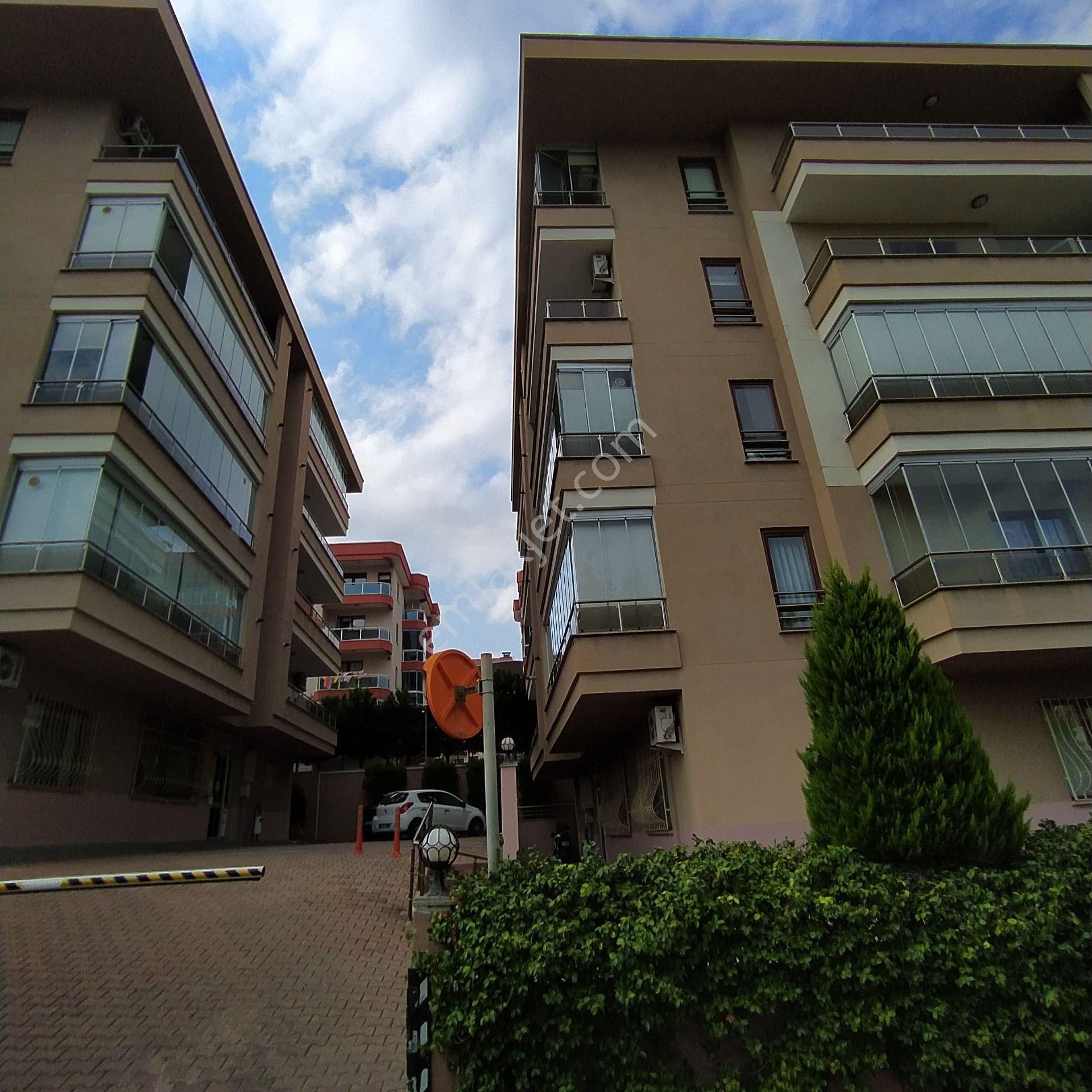 Beşevler'de Muhteşem Lokasyonda Metro Yakını Kiralık 2+1 Daire