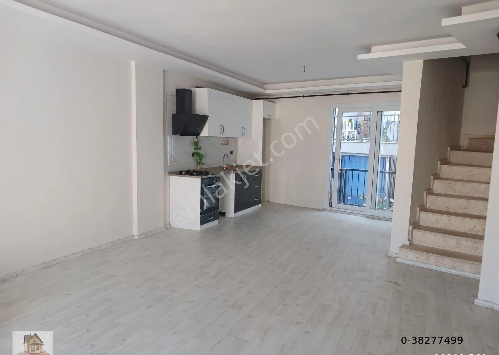 Seferihisar Merkezde 3+1 Teraslı Dublex Yeni Binada Kiralık Daire