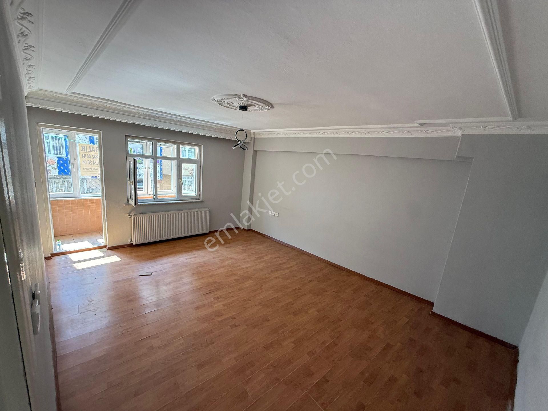 İsmetpaşa Mah.de 2+1 120 M2 Temiz Orta Kat Daire