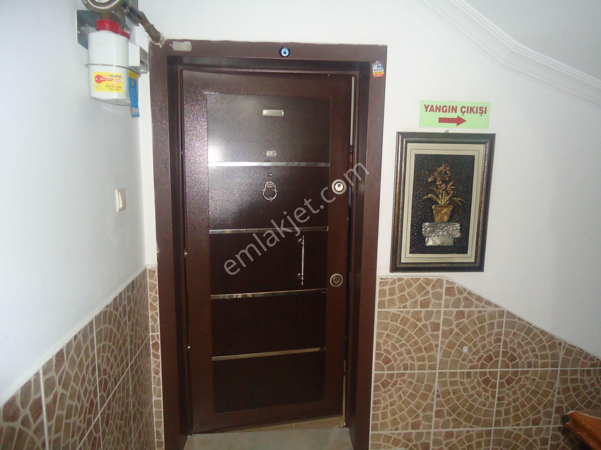 Krc,den Geniş Merkezi Konumda Kiralık 3+1 Daire