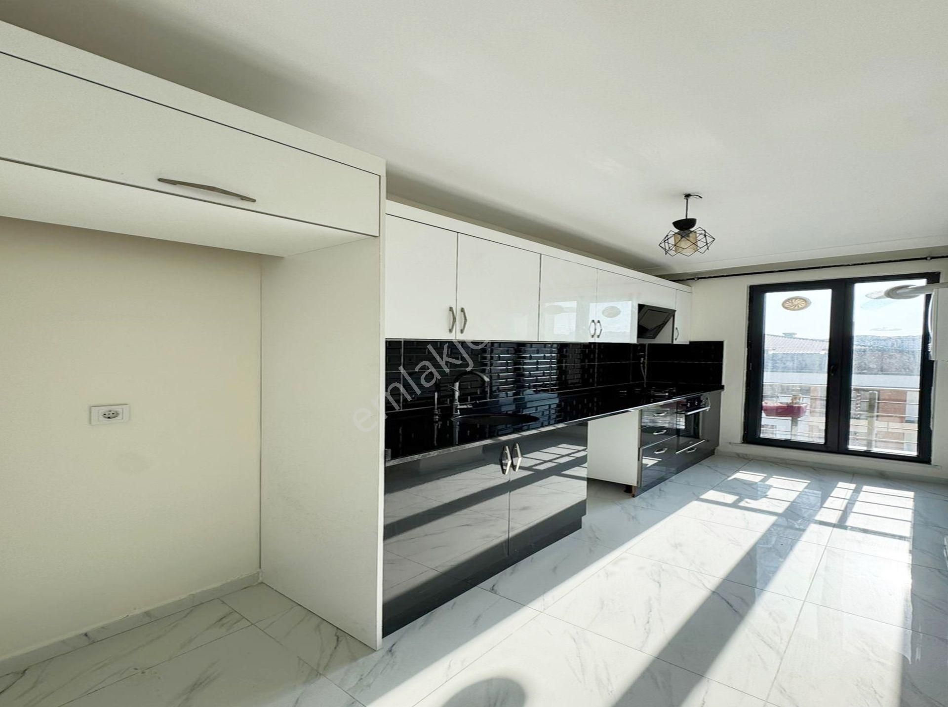 Vira Yapı'dan Deniz Manzaralı Önü Açık Teraslı Asansörlü Dubleks - Görsel 24