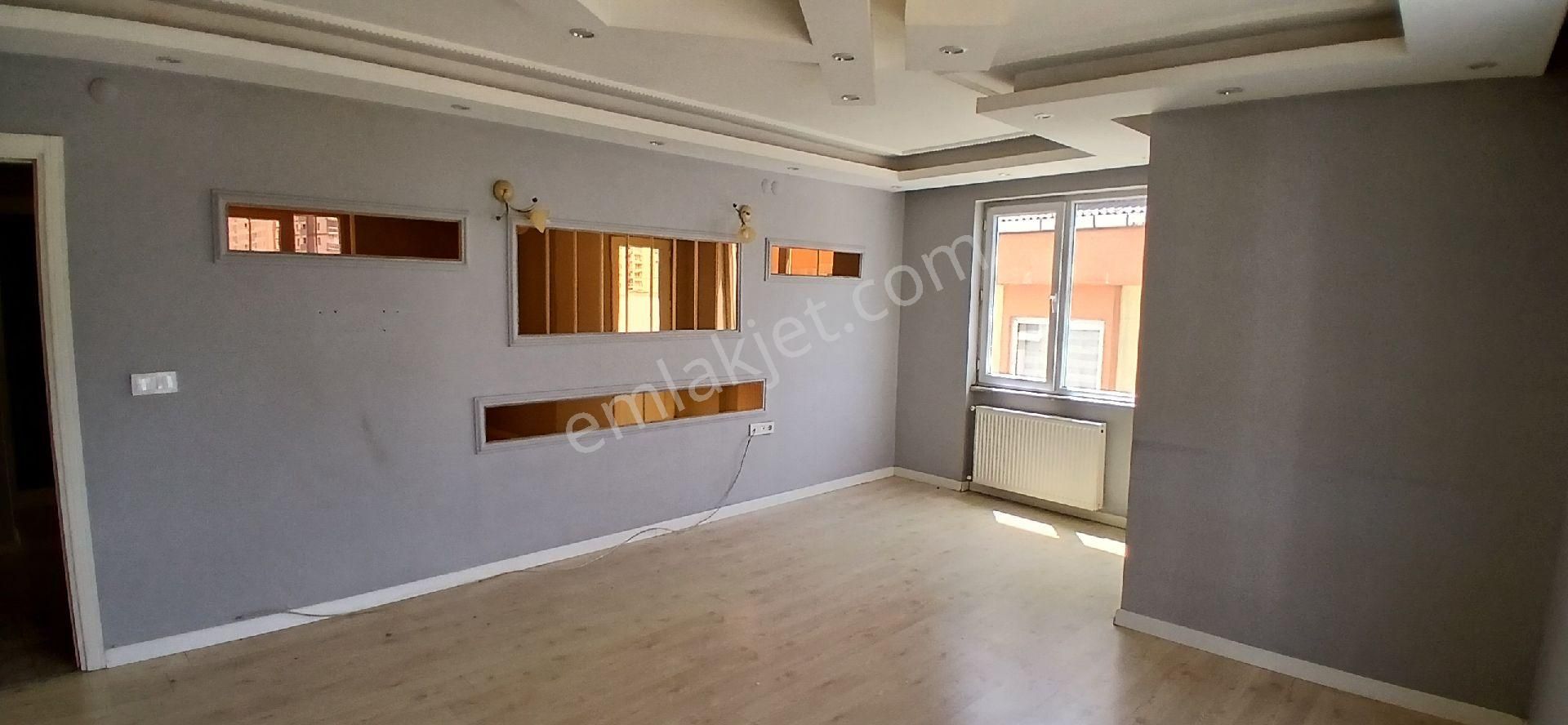 Meydana Yakın Kira Getirisi Yüksek Tasarımlı Daire