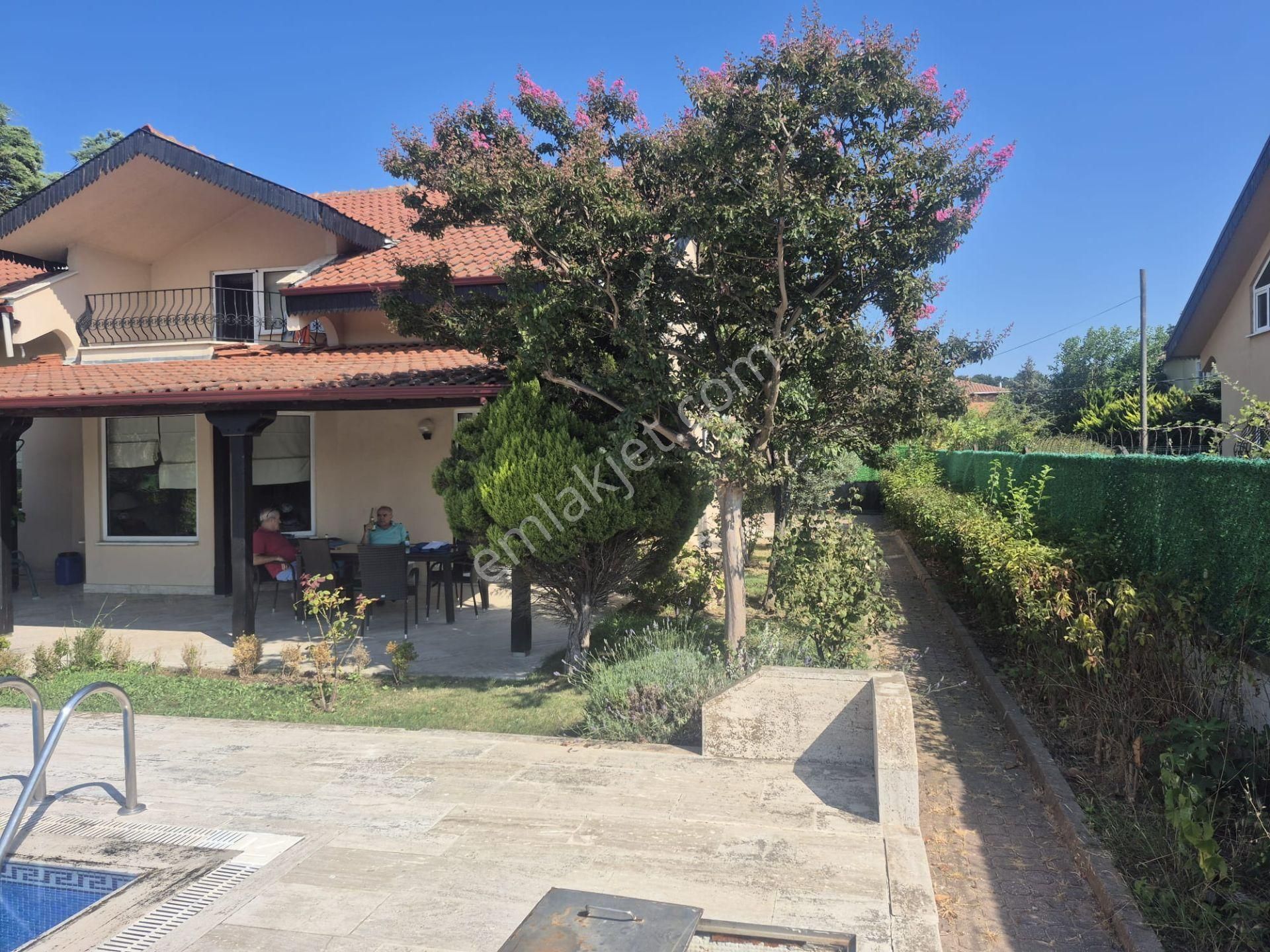 Remax Necati Kurt / Çatalca Yalıköy (podima)'da Havuzlu Villa - Görsel 35