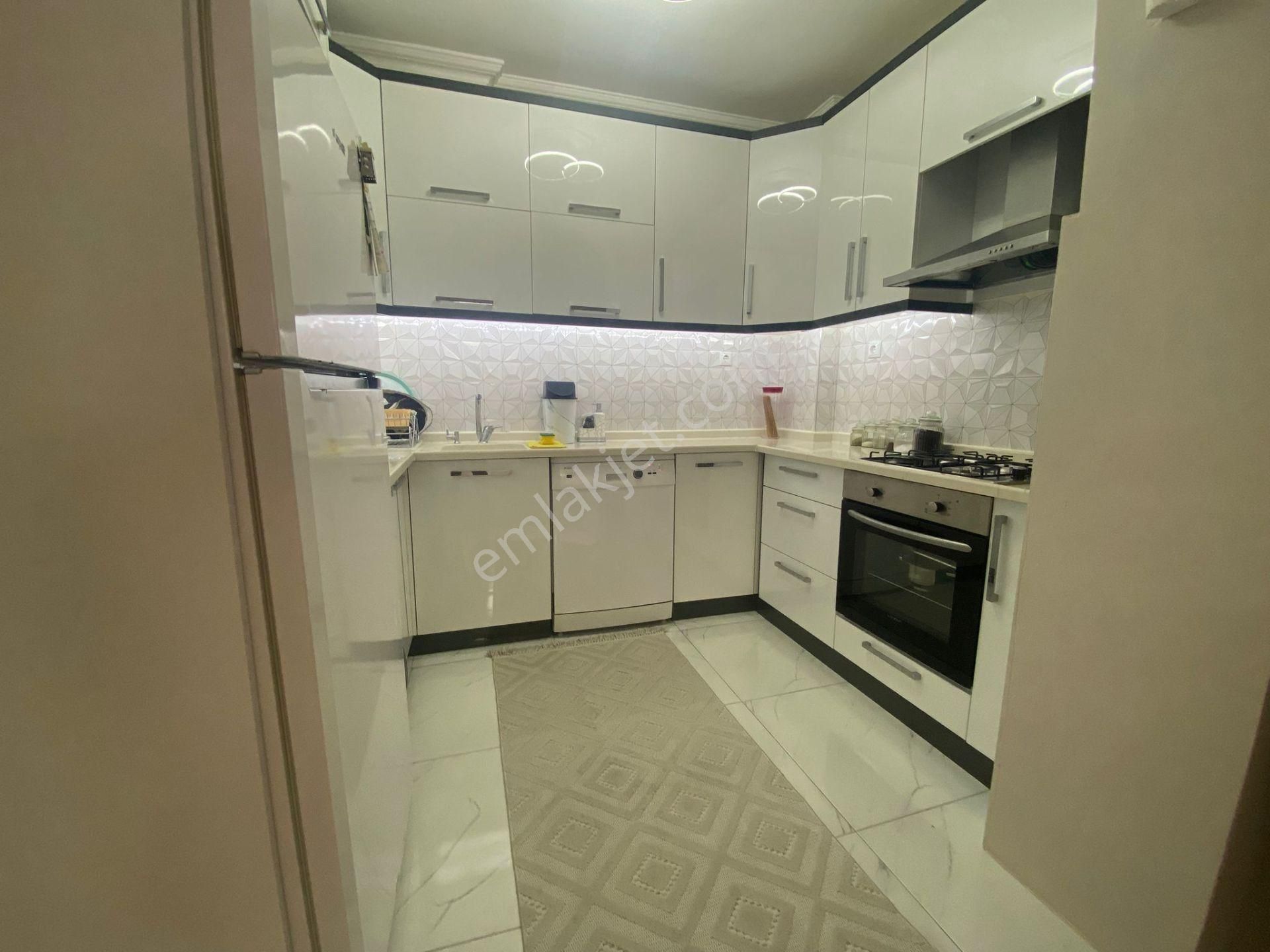 Nidamdan Umurbeyde 2+1 130m2 Kombili Full Yapılı Masrafsız Daire