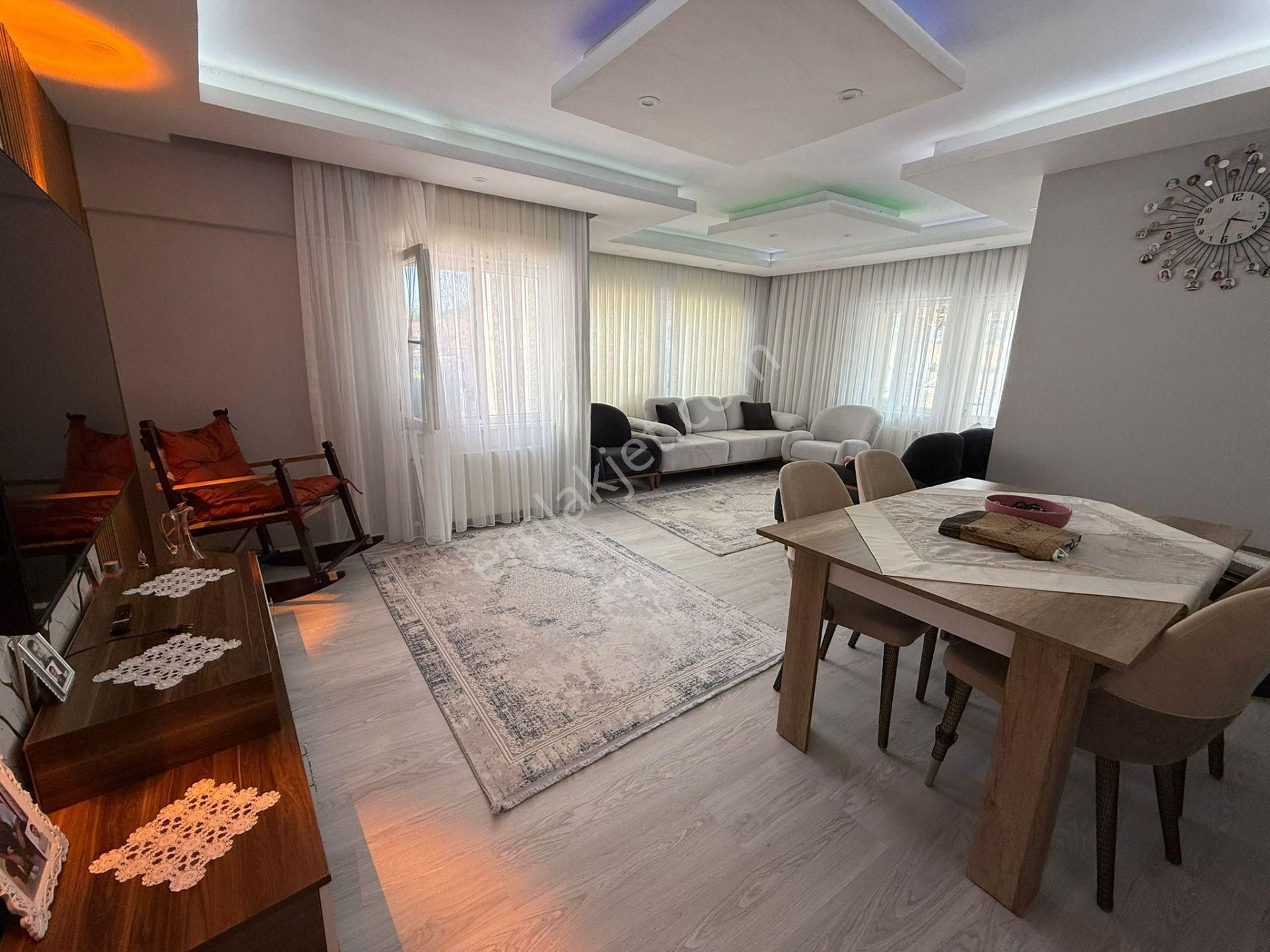 Sultanderede Site İçi Bakımlı 3+1 Daire