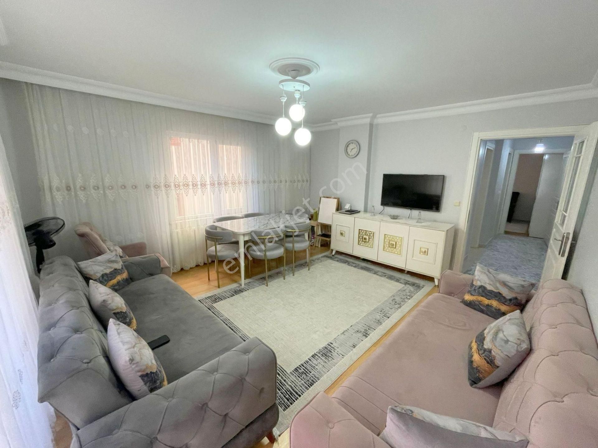 Mertcan'dan Ankara Cad.5dk Mesafeli İskanlı Ara Kat Balkonlu 2+1