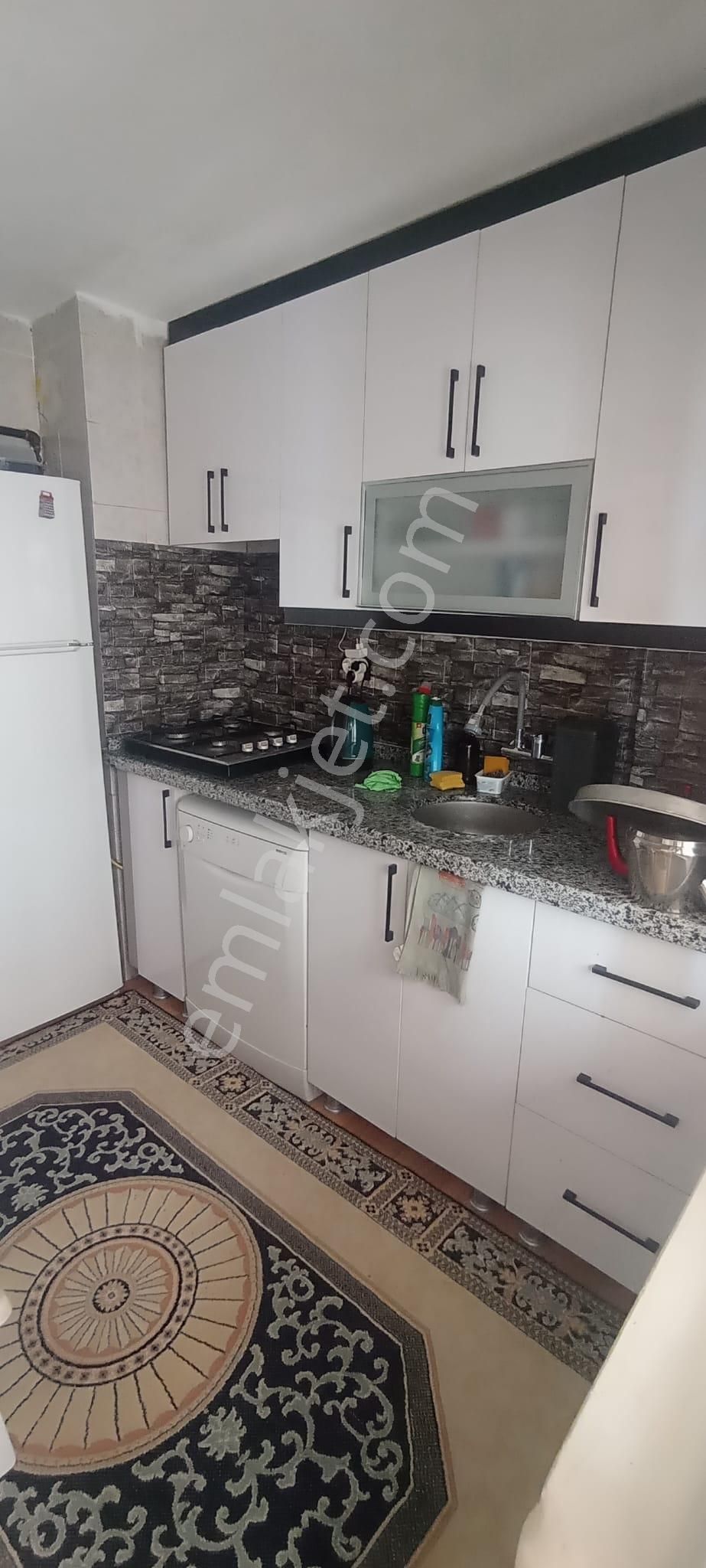Mç Emlak'tan Mareşal Çakmak Mh. 5+1 Satılık Teras