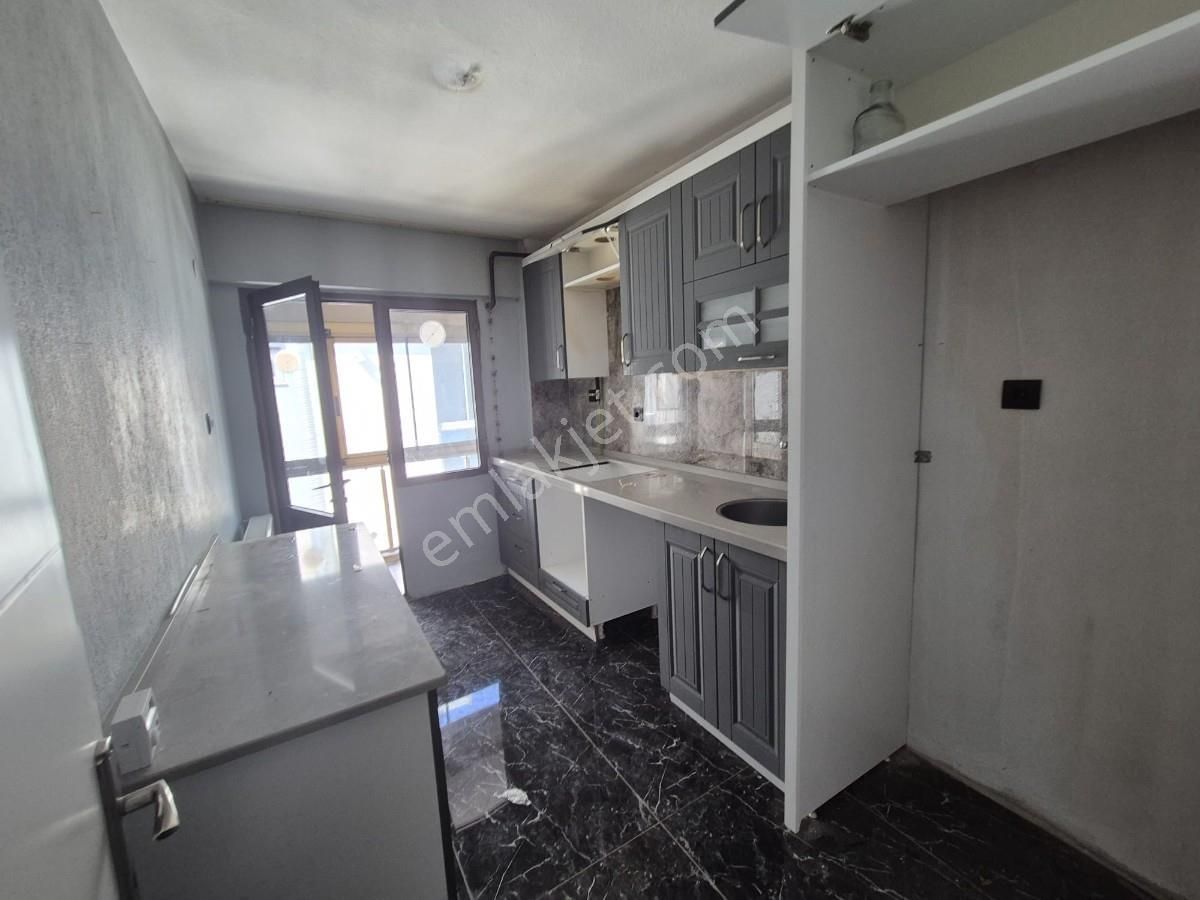 Araç Takaslı,izban Yakını,tadilatlı 2+1 Satılık Daire
