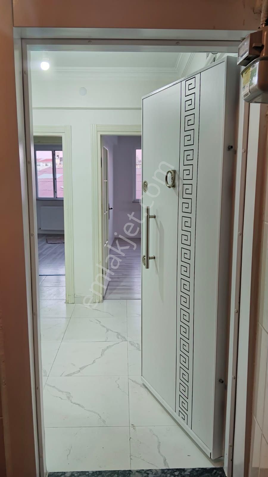 Esay'dan Şehir Merkezi Sivas Lisesi Civarı Full Yapılı Asansörlü 3+1 Kiralık Daire