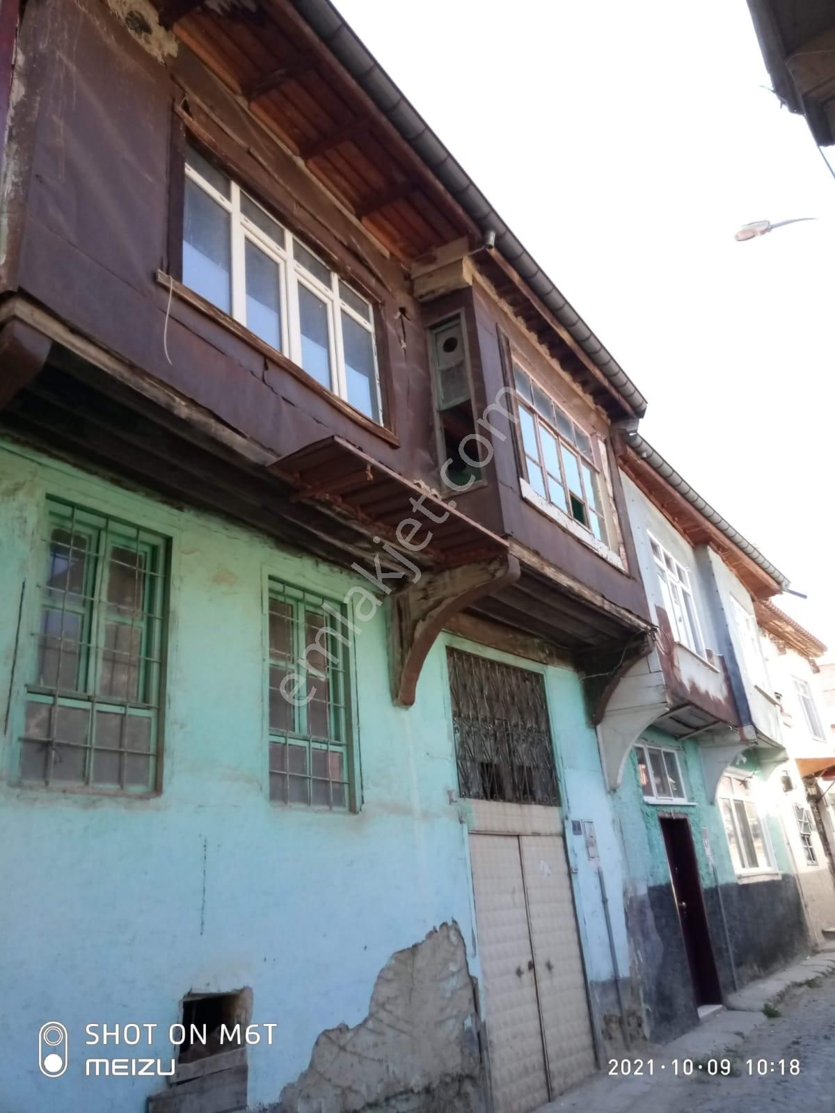 Avlulu Ahşap Ev - Görsel 2