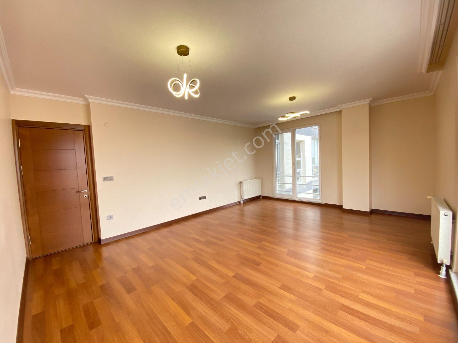 Fırsat! Remax Ahmet'ten Satılık 2+1 Boş Daire Site İçi Çekmeköy - Görsel 4