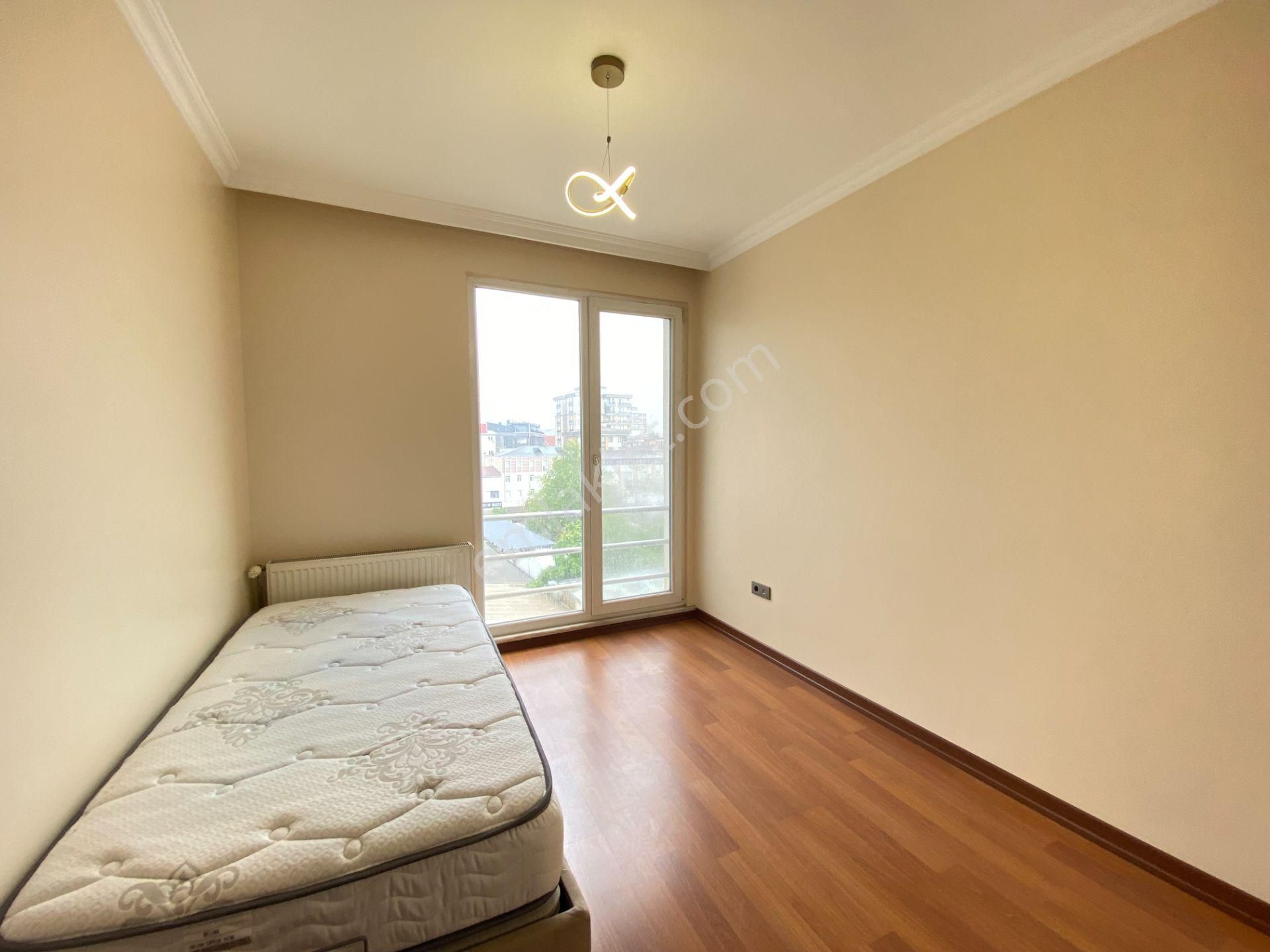 Fırsat! Remax Ahmet'ten Satılık 2+1 Boş Daire Site İçi Çekmeköy - Görsel 23