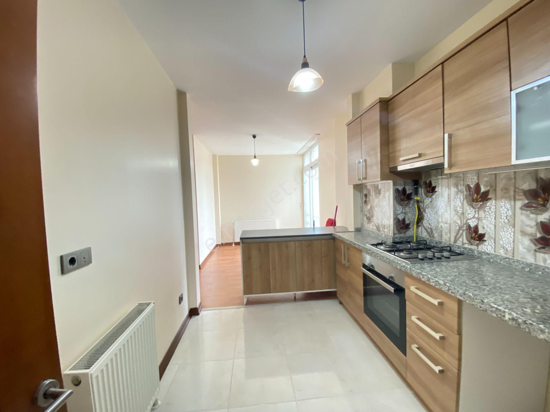 Fırsat! Remax Ahmet'ten Satılık 2+1 Boş Daire Site İçi Çekmeköy - Görsel 9