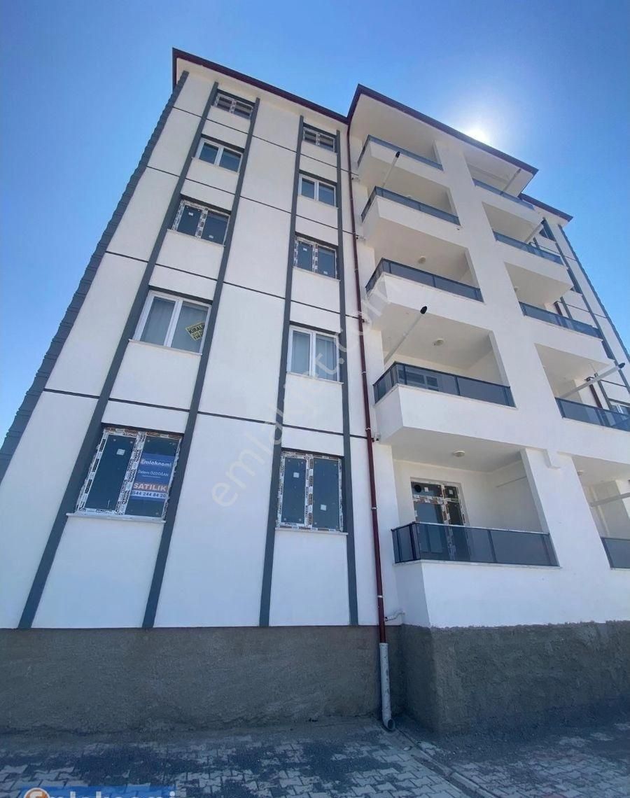 Emlaknomi'den Satılık 2+0 Fırsat Daire (70377)