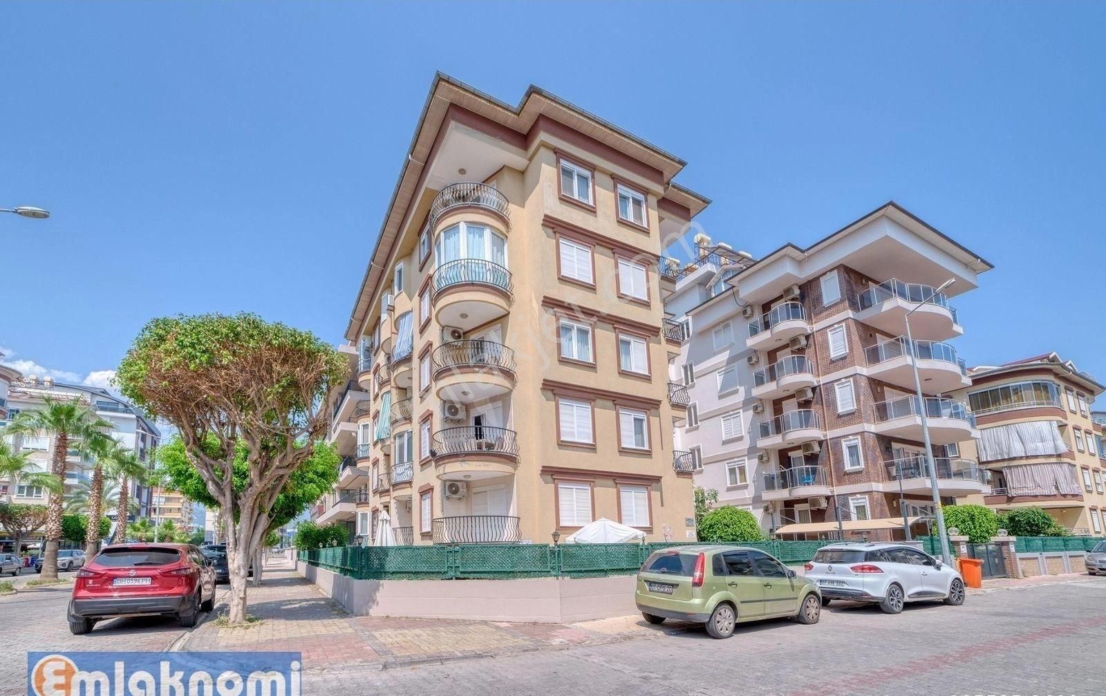 Emlaknomi Alanya Merkez 4+1 Dublex Daire 200 Metrekare Havulu Full Sıfır Eşyalı