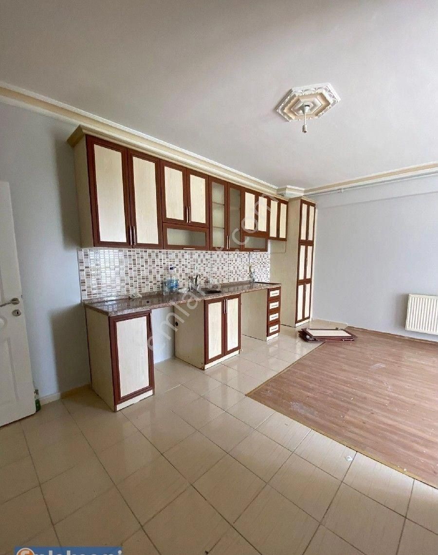 Kaçırılmaz Cadde Üzerinde Net. 160 M² 4+1daire