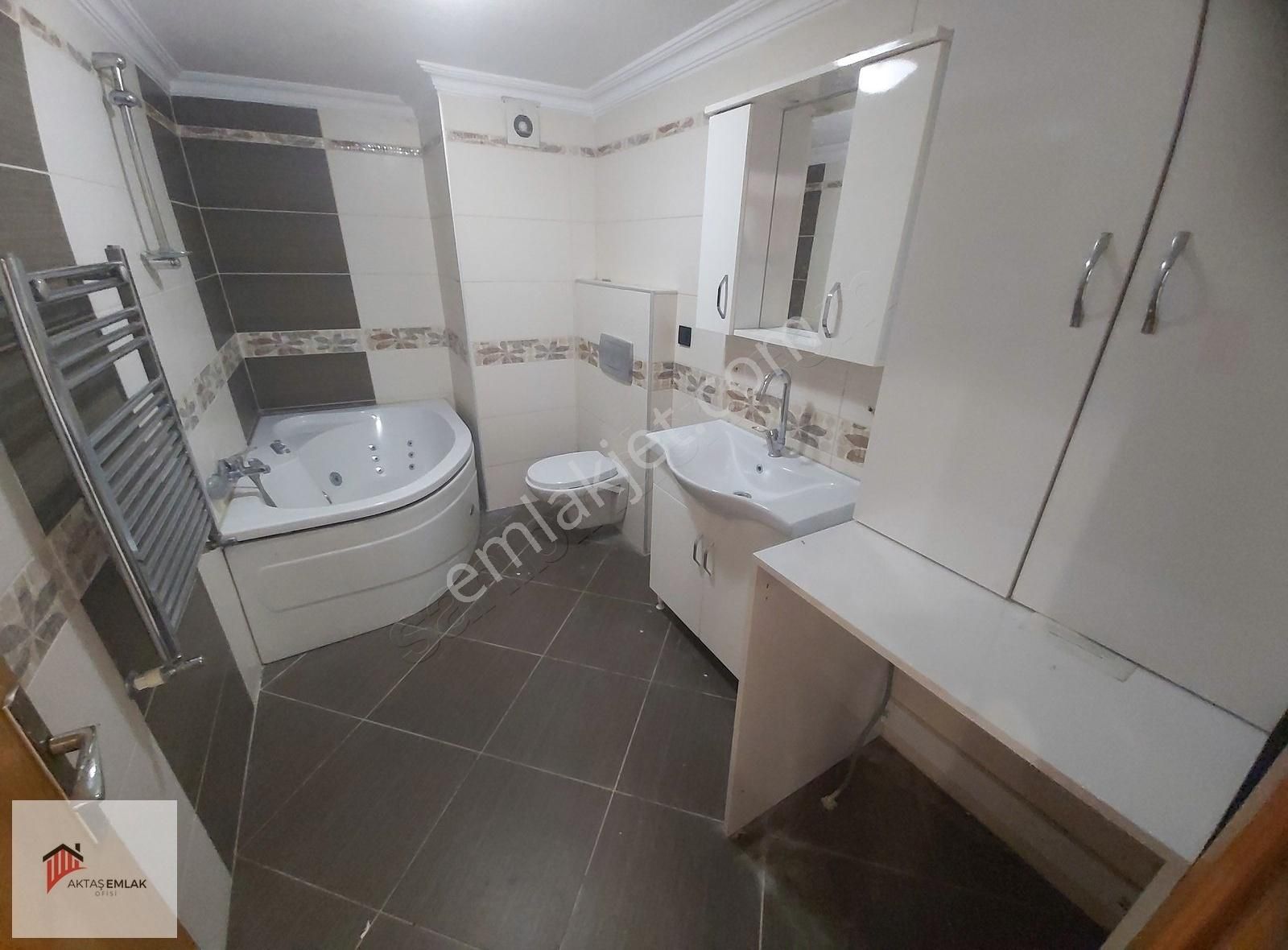 Aktaştan Selimiyede 3+1 Harika Lokasyon Genç Binada Arakat Daire - Görsel 13
