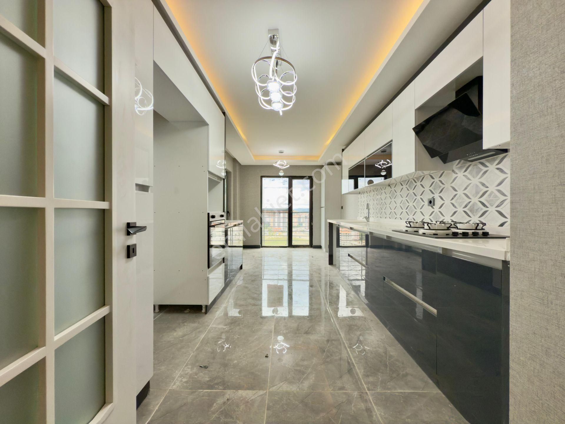 Kalecik Emlak'tan Fatih Mh K.garajlı Ultra Lüx 185m² Şık 4+1