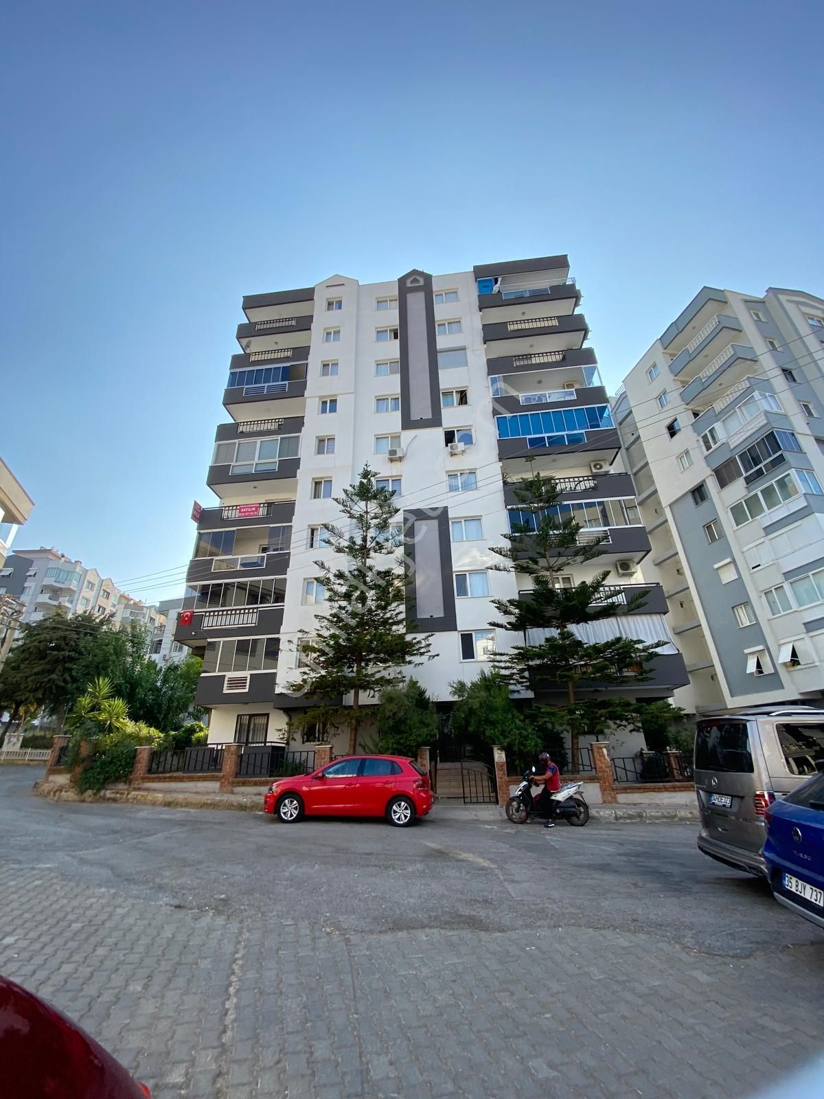Balçovada Süper Konumda Satılık 3+1 Asansörülü Daire.