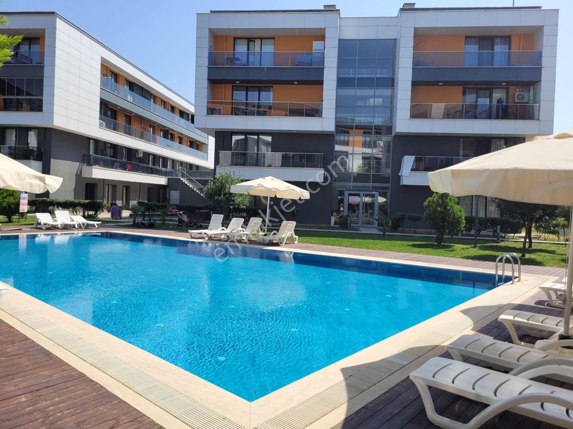 Delux'den Hürriyet Mah. Metrokent Sitesinde Eşyalı Kiralık 1+1