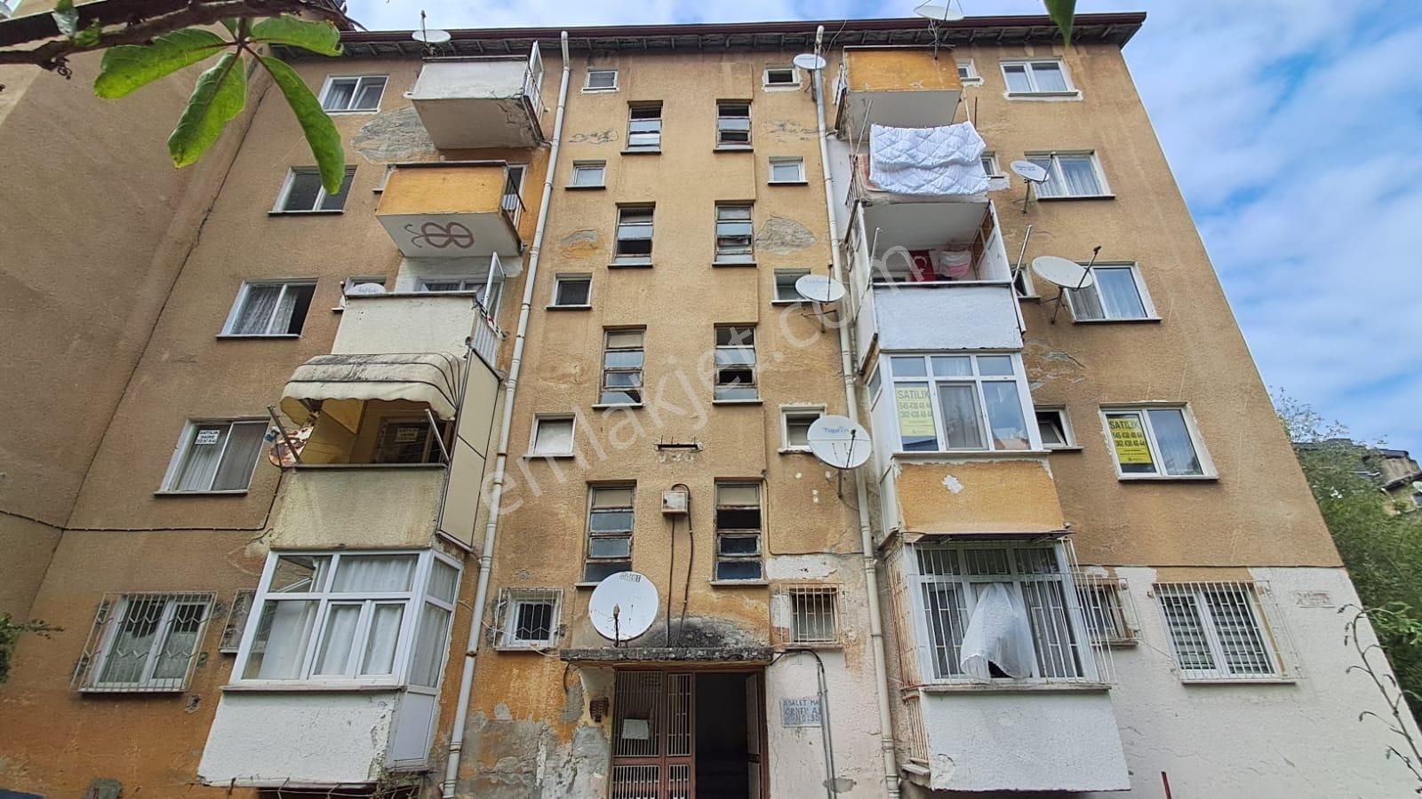 Akgün Kurumsal'dan Adalet Mahallesin'de Satılık 3+1 Fırsat Daire