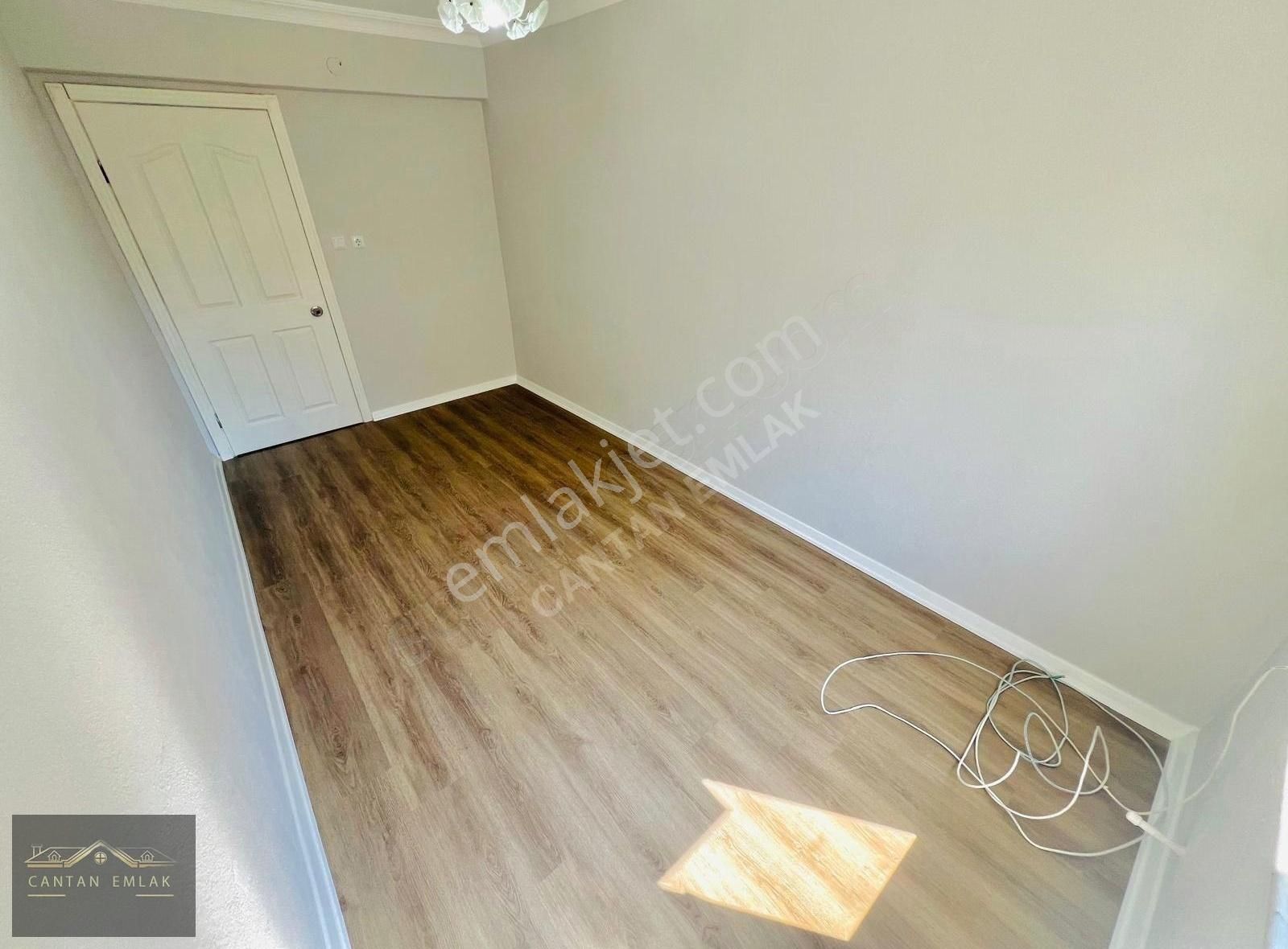 Cantan'dan Akçayda 3+1 Ön Cephe 1.kat Denize 600mt 135m² Daire