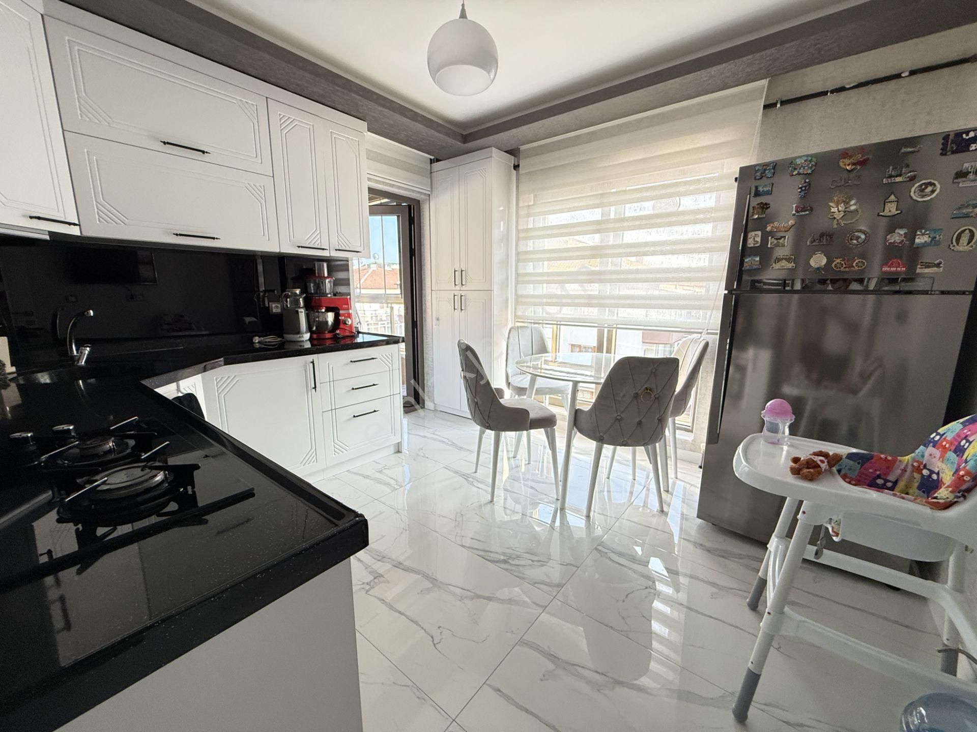 Kalecik Emlak'tan Yeni 3+1 Çift Banyo Ön Güney Cepheli Lüks Yapılı
