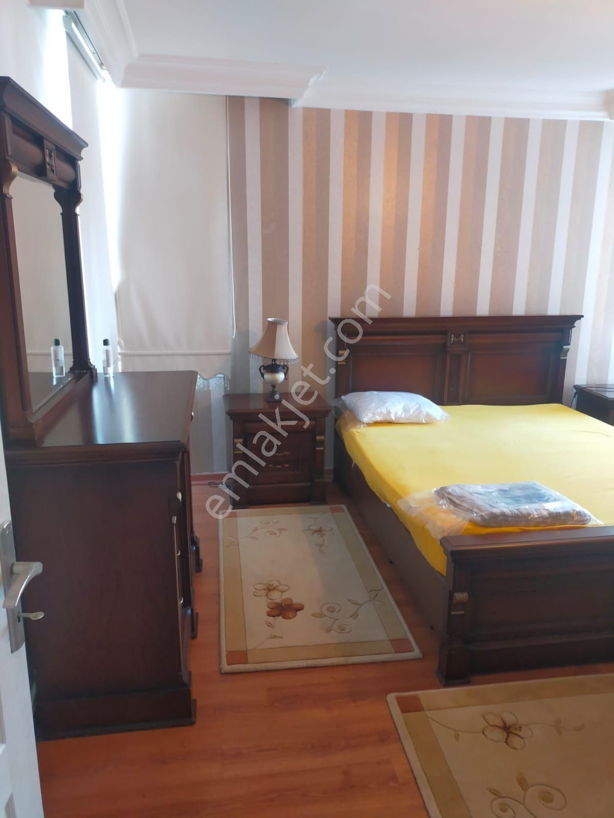 Adana Çukurova Huzurevlerinde Full Eşyalı 3+1 Hasarsız Göl Manzaralı Geniş Daire !!