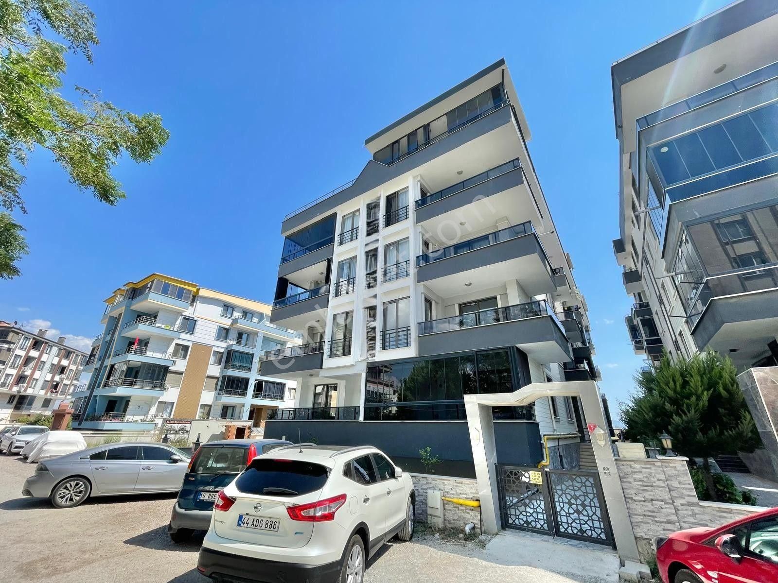 Erdal Emlak'tan Aradığınız Yazlık Ara Kat Geniş Balkon Ön Cephe 2+1 Satılık Daire