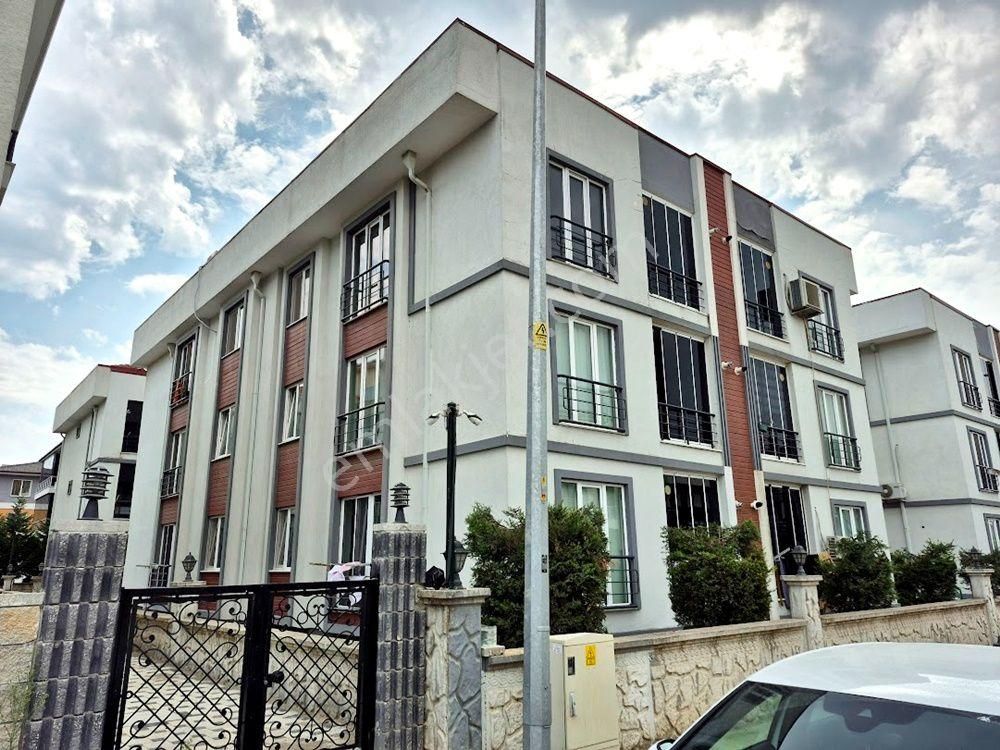 Adapazarı Güneşler Mahallesinde Satılık 5+1 Dubleks Daire