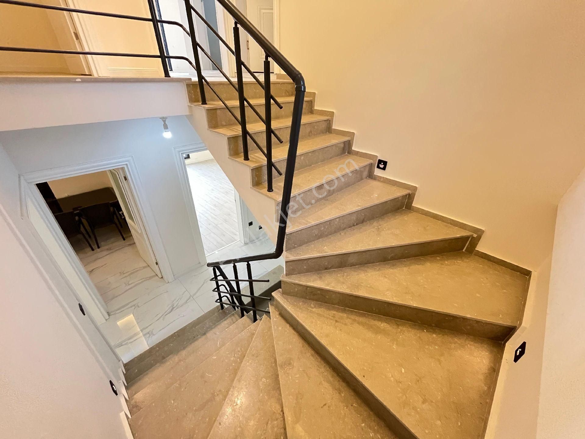 Arya'dan Gürede Kazdağları Manzaralı 6+1 Müstakil Geniş Bahçeli Villa - Görsel 12