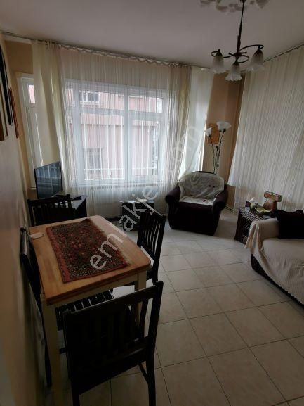 Üsküdar Merkezi Sultantepe De Satılık 2+1 Daire