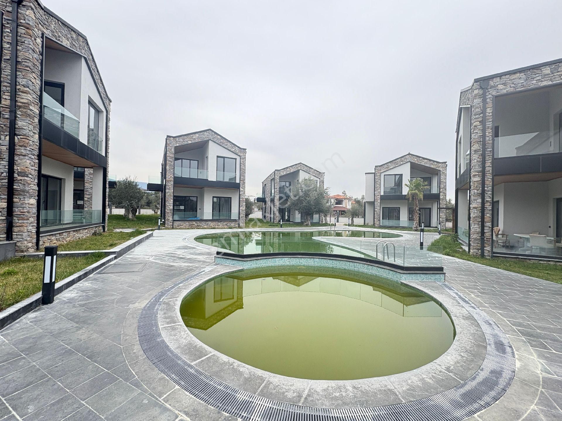 Arya'dan Gürede Şık Tasarımlı 3+1 Loft Villa