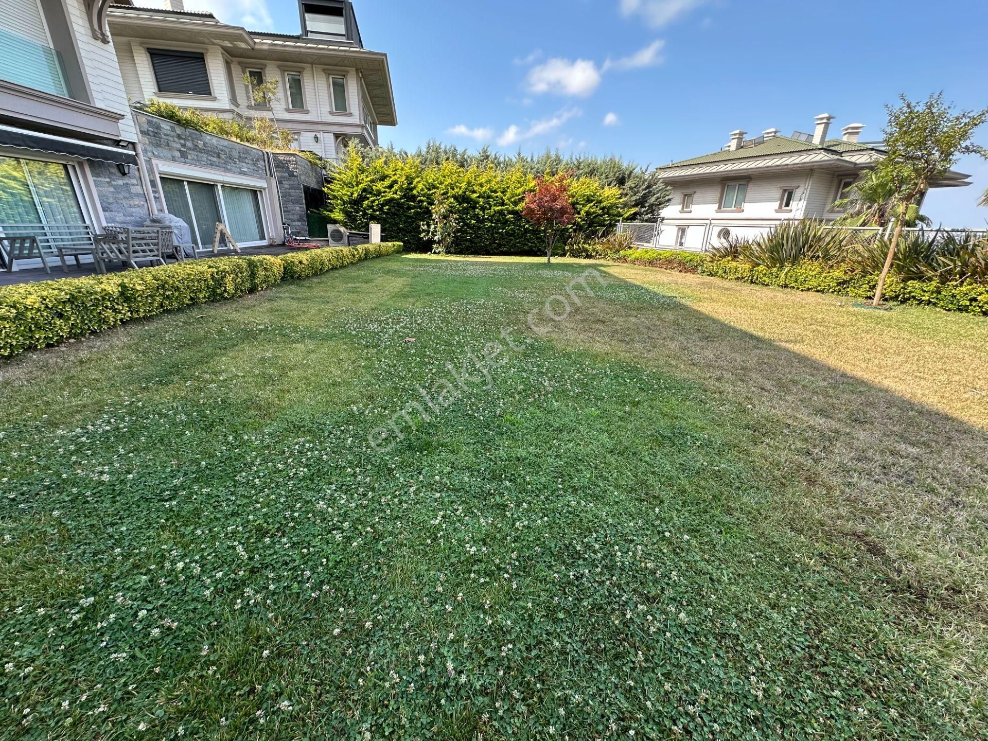 Çengelköy Sultan Makamı Sitesinde Kısmi Manzaralı Bahçe Dubleksi - Görsel 5