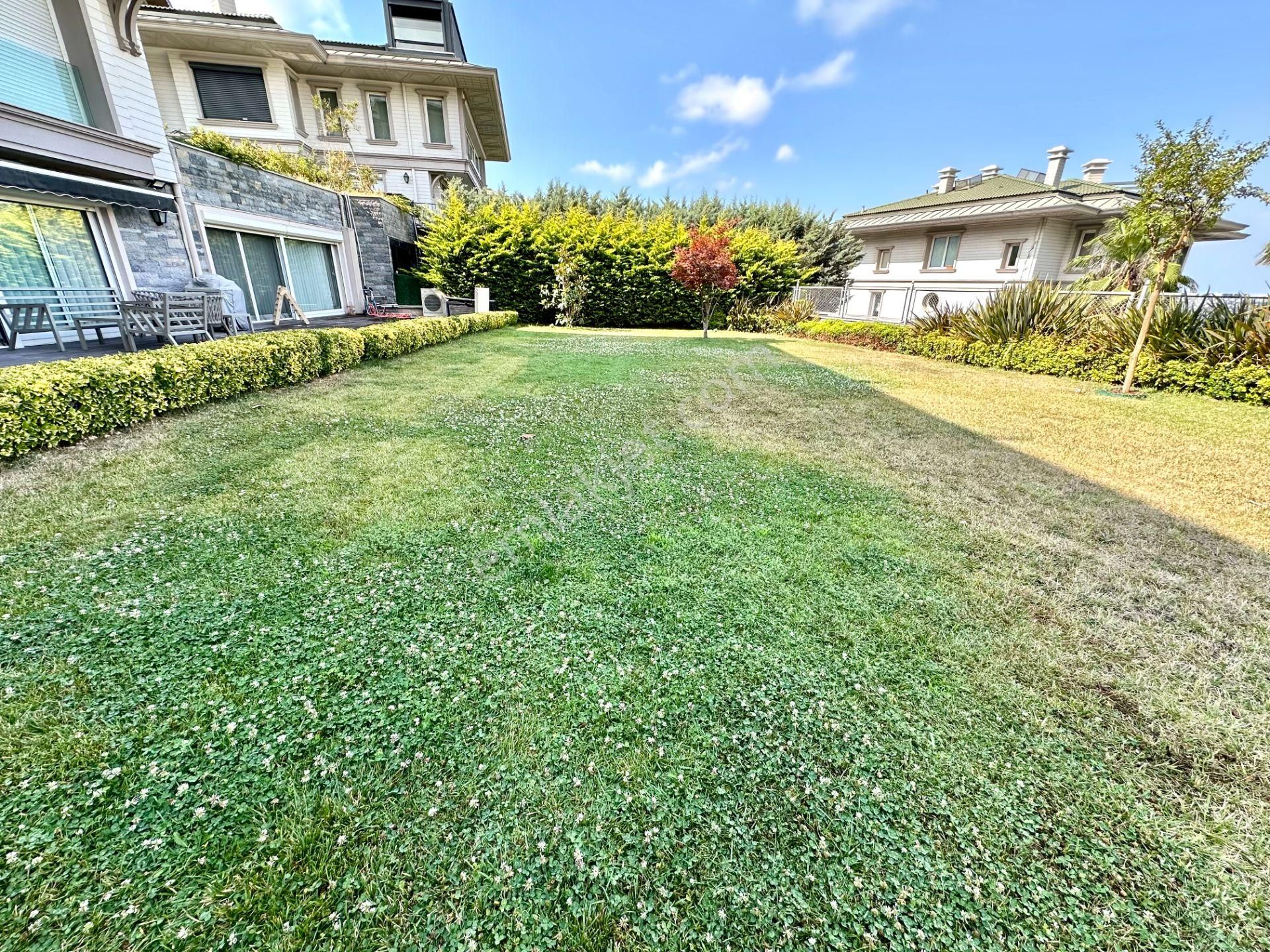 Çengelköy Sultan Makamı Sitesinde Kısmi Manzaralı Bahçe Dubleksi - Görsel 7