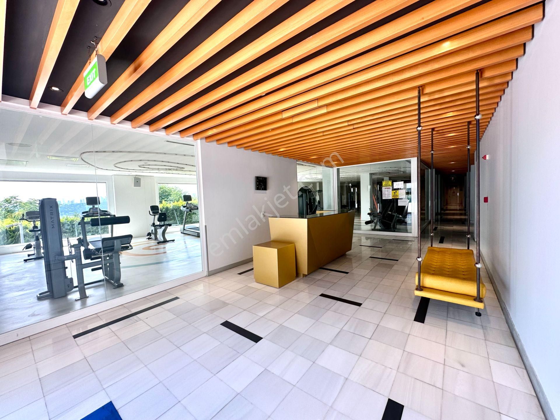 Çengelköy Sultan Makamı Sitesinde Kısmi Manzaralı Bahçe Dubleksi - Görsel 12